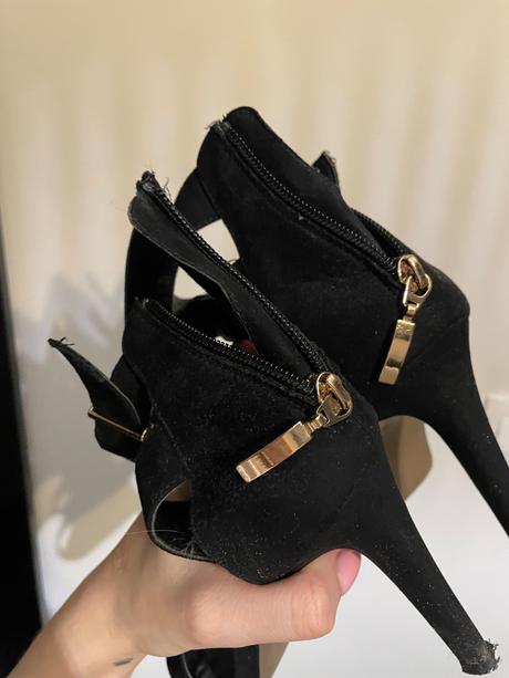 Čierne sandálky na vysokom podpätku, 40