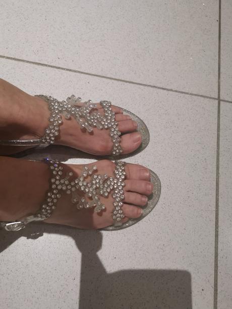 Sandalky scaviola, 38