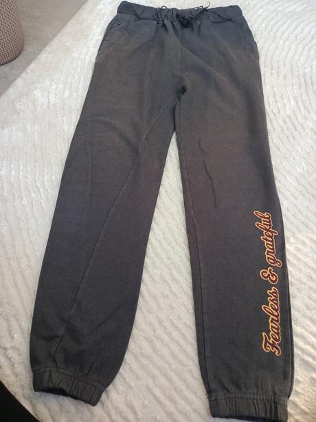 Tepláky, sinsay,146