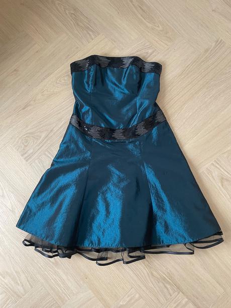 Nadherne kvalitne spolocenske saty, 38