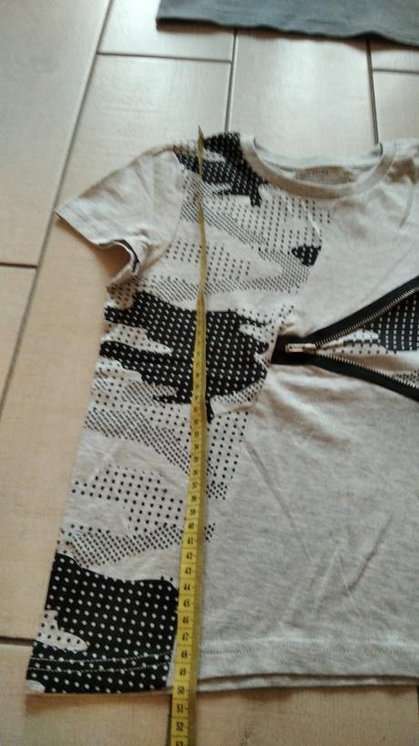 Tričko so zipsom, 110