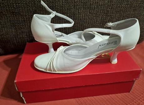 Dámske lodičky 38biele, 38