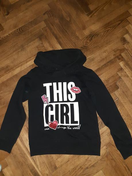 Dievcenska mikina, 134