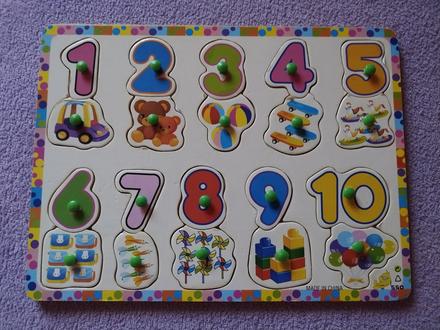 Drevená edukatívna vkladačka, puzzle čísla,