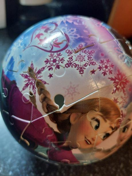 3d puzzle ľadové kráľovstvo,