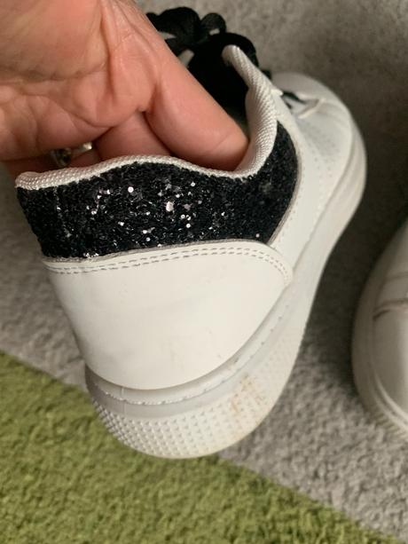 Tenisky, 35