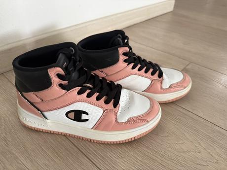 Tenisky, champion,36