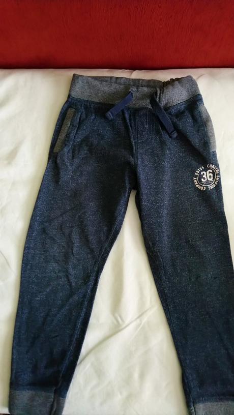 Balík chlapčenských vecí 122-128, 122–134