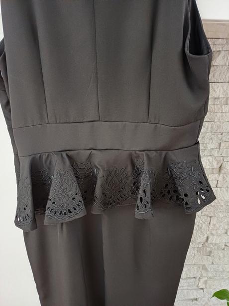 Nove saty imperial, m