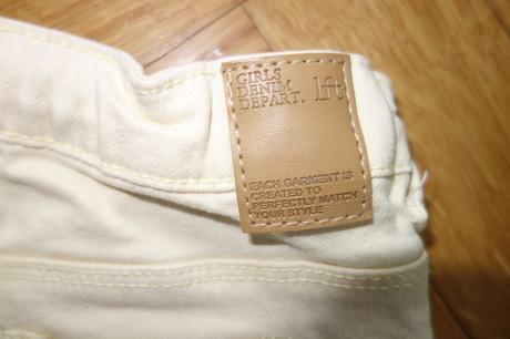 Bledožlté kraťasy, 116