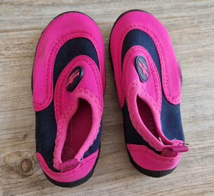 Topanky do vody/plavecke topanky, 25