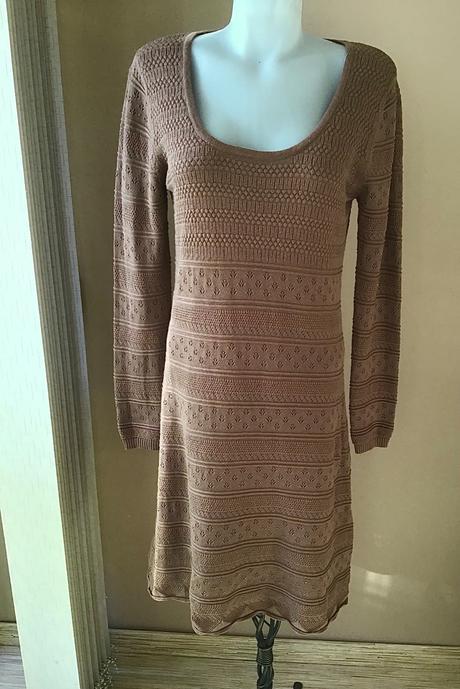 Pletené šaty, 42