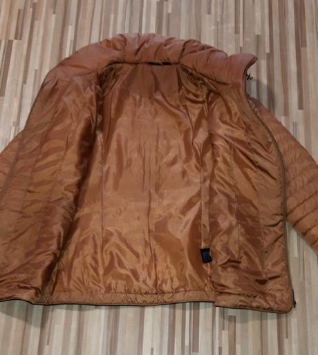 Presivana vetrovka 44, esmara,44