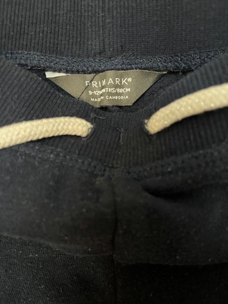 2 kusy tepláčikov so šnúrkami, primark,80