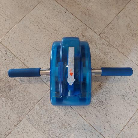 Koliesko na posilnenie brušných svalov,