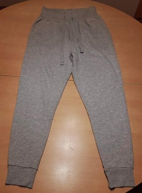 Predám dámske tepláky tezenis veľ. xs-s, tezenis,s