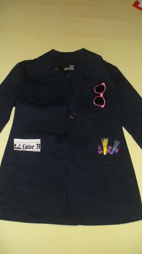 Dámske vyšívané sako love moschino,velk.38, 38
