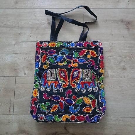 Farebná vyšívaná taška, 