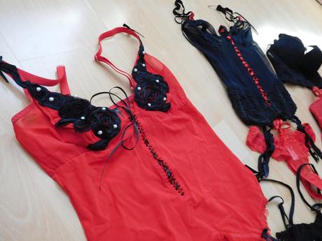 Čipkované spodné prádlo, s