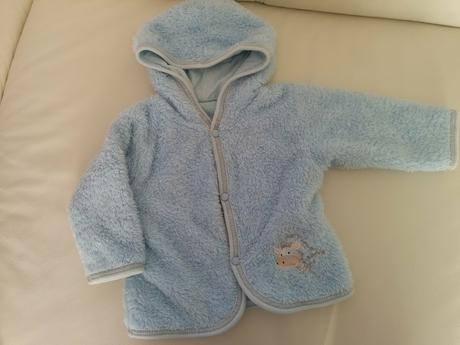 Bledomodrá mikinka, richelieu,68