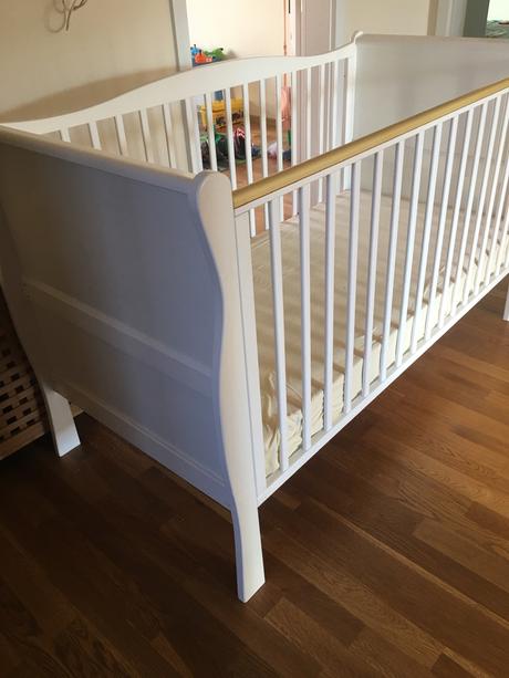 Detská postieľka -drevená, šírka (cm): 60,dĺžka (cm): 150