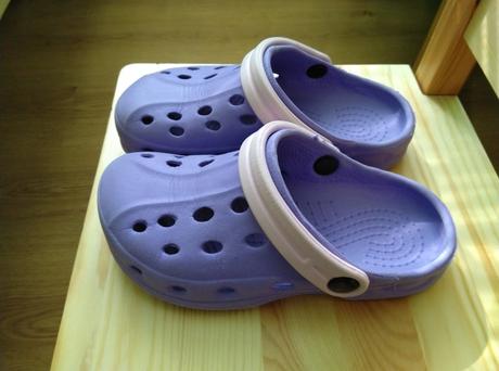 Predám veľmi málo nosené crocsy 29 - 30, 29