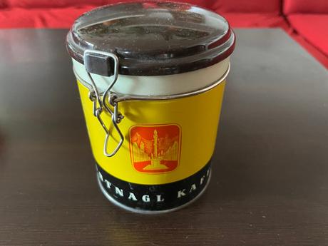 Predám retro plechová dóza na kávu od značky arabi,