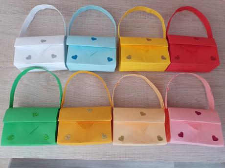 Handmade papierove kabelky s prekvapenim, 