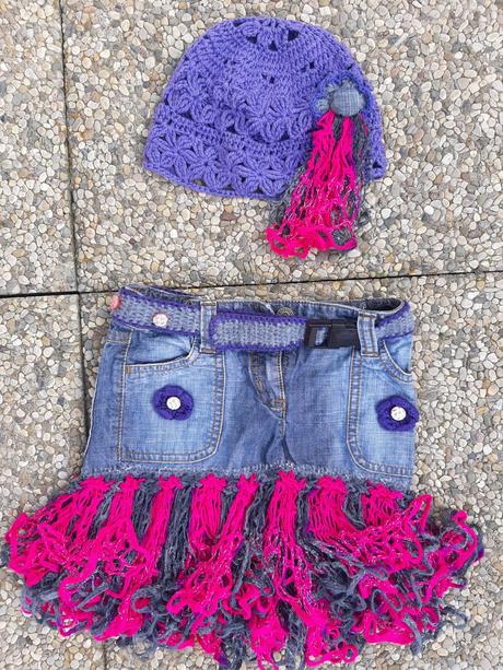 Zľava. sukňa next velk. 104 a opasok a čiapka., 104