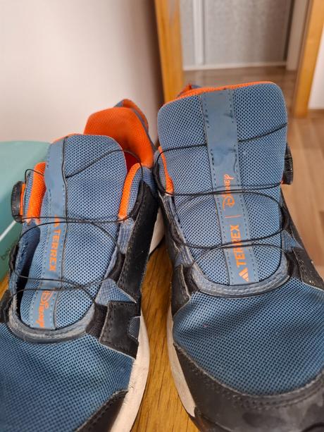 Botasky adas, adidas,38