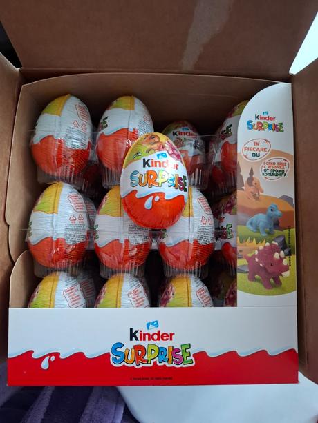 Krabica kinder vajec 36 ks, 