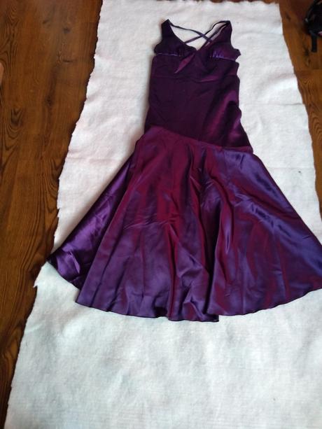 Plesové šaty, 38