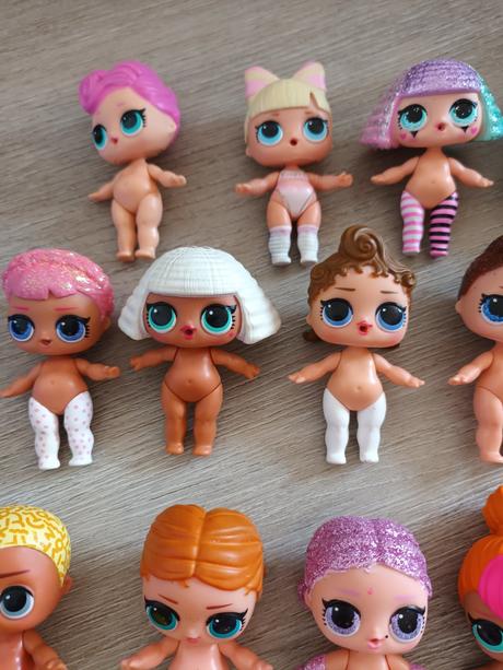 Bábika lol aj s oblečením a doplnkami, 