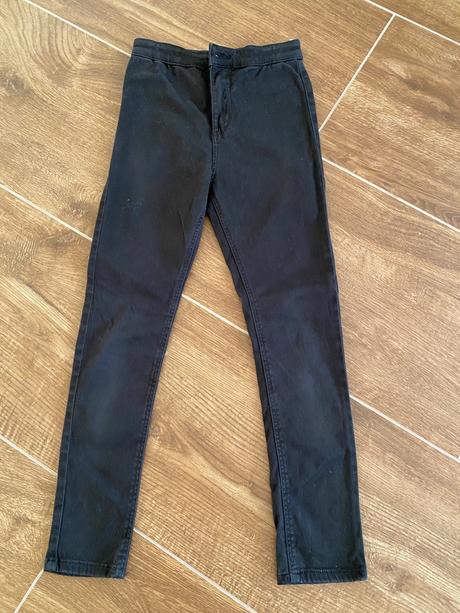 Čierne rifle, h&m,134