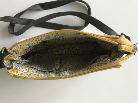 Kabelka crossbody, 