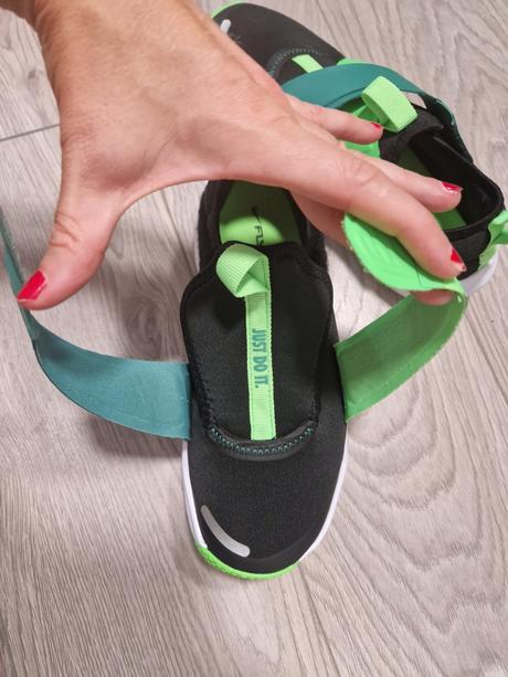 25sch_nike na lepaky, nike,35