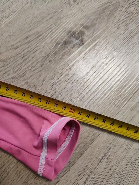 Uv tricko a klobuk, 116