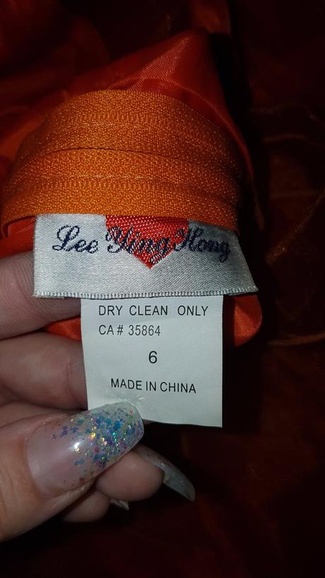 Spoločenské šaty, 116