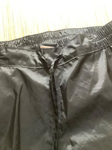 Sustiakove nohavice do dažďa, s