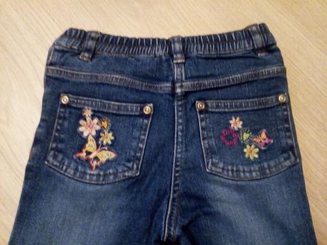 Dievčenské rifle v. 104, outfit,104