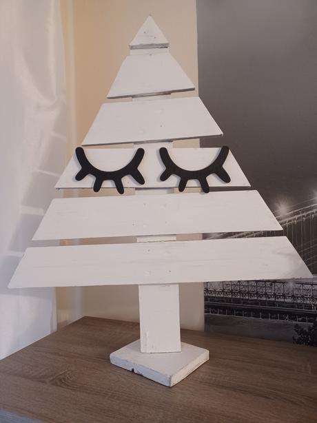 Nordic drevený stromček do detskej izbičky,