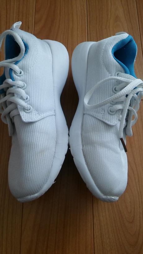 Plátené tenisky, 31