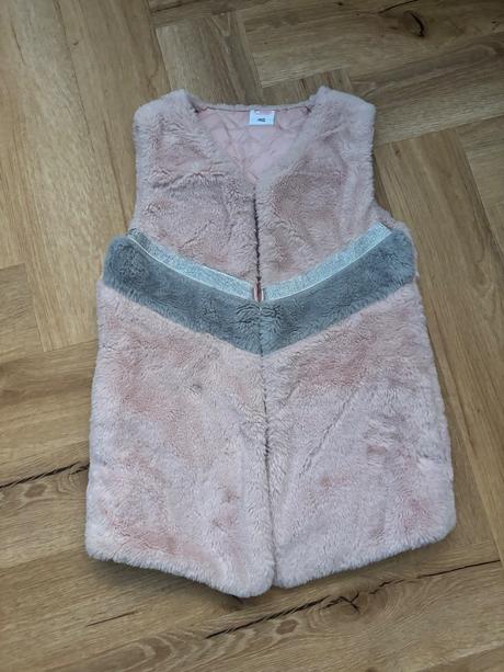 Kožušinková vesta, 122