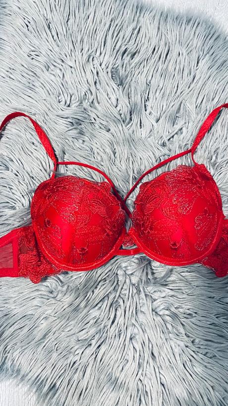 Sexy push up podpsenka sinsay, sinsay,70b