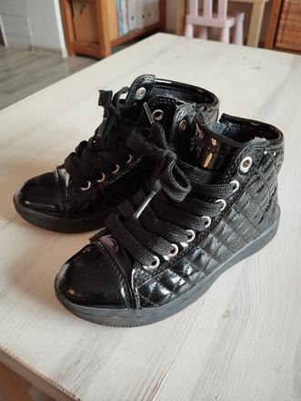 Prechodné topánky lakovky, geox,28