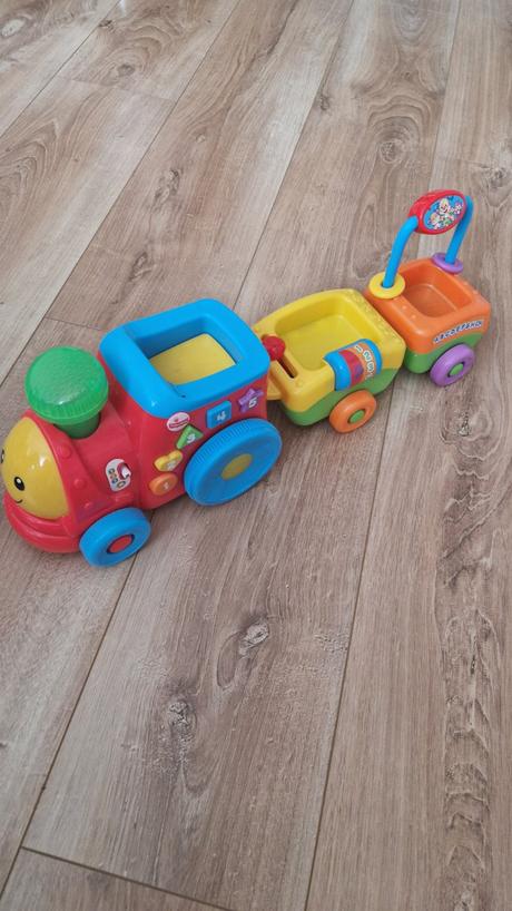 Interaktívny hrací vláčik zn. fisher price, 