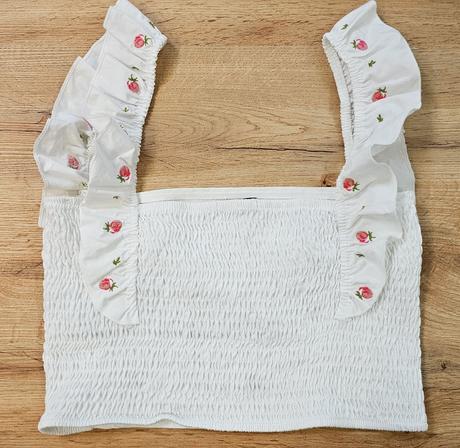 Top s ružičkami, stradivarius,m