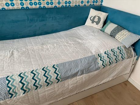 Obojstranny patchwork prehoz na detsku postel, 