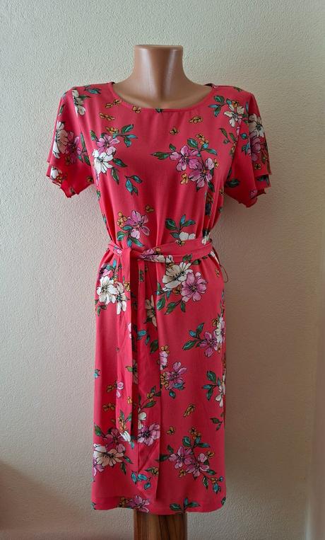 Elegantné šaty (veľkosť 36/38), 38
