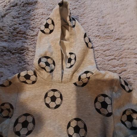 122/128 futbalová mikina + tepláky zdarma, h&m,122